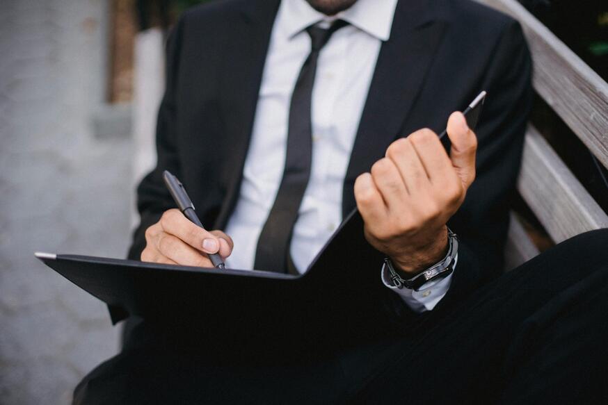 Die richtige Kleidung für Banken & Immobilien Die richtige Kleidung für Banken & Immobilien